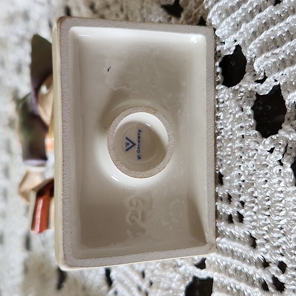 Vintage Hummel #129 "Band Leader" 1950 -1955 era - Picture 5 of 5